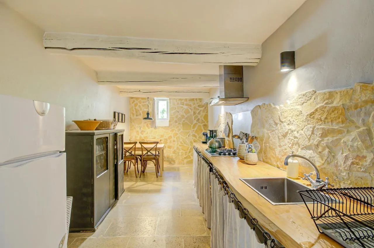 Appartement Le Bercail de Montmirail à Sarrians 0*,